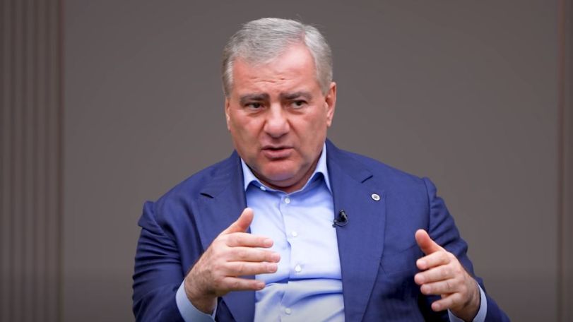 Самвел Карапетян: Если гарант в первый же день сбежал, что арцахцы могли сделать?