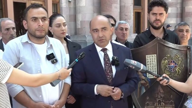 Armenian opposition candidate holds Pashinyan responsible for election-period violence