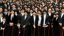 Hundreds dressed as Charlie Chaplin attempt world record in Switzerland