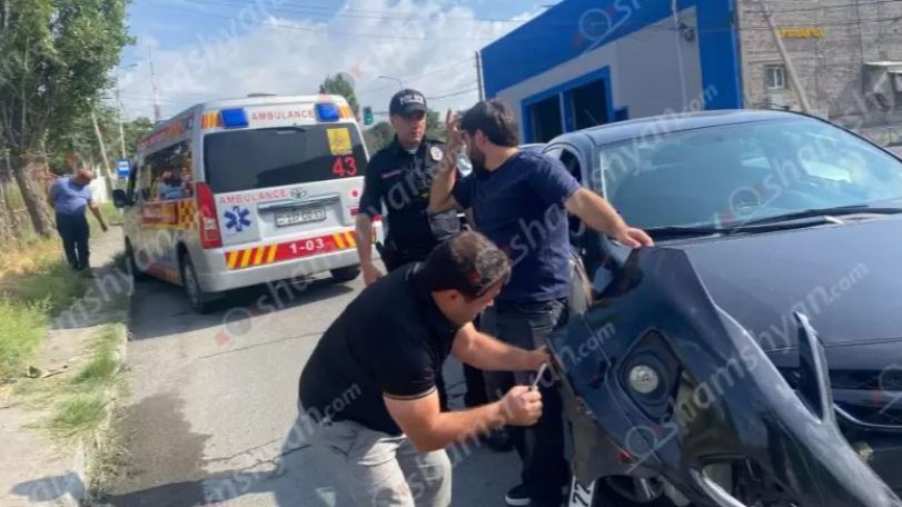 Ambulance collides with car in Yerevan, no injuries reported