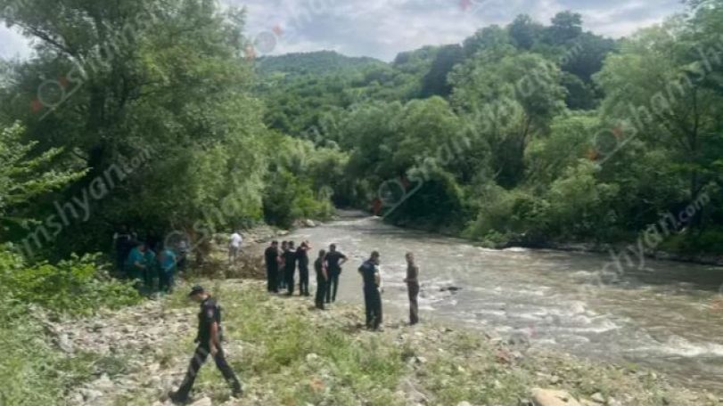 В реке Памбак обнаружено тело