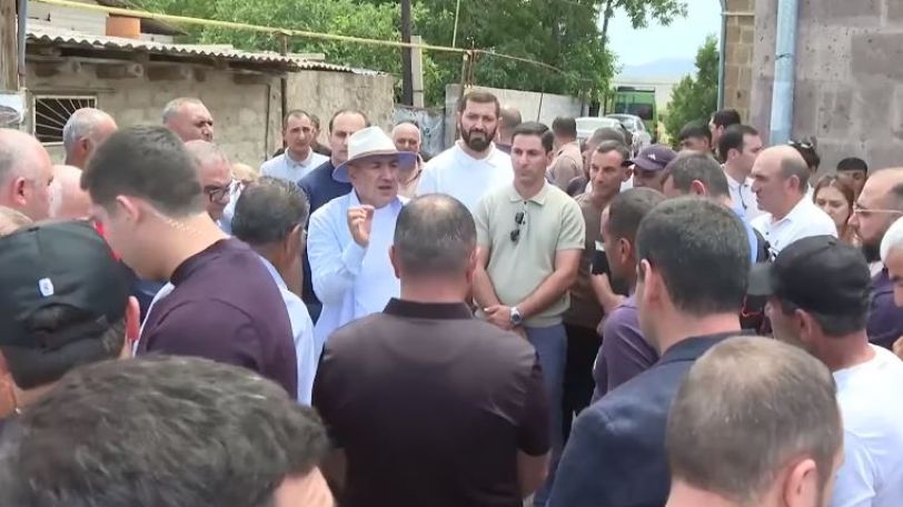 Ծիրանը տենց խասիաթ ունի՝ մի տարի բերք է տալիս, մի տարի՝ չէ. Փաշինյան