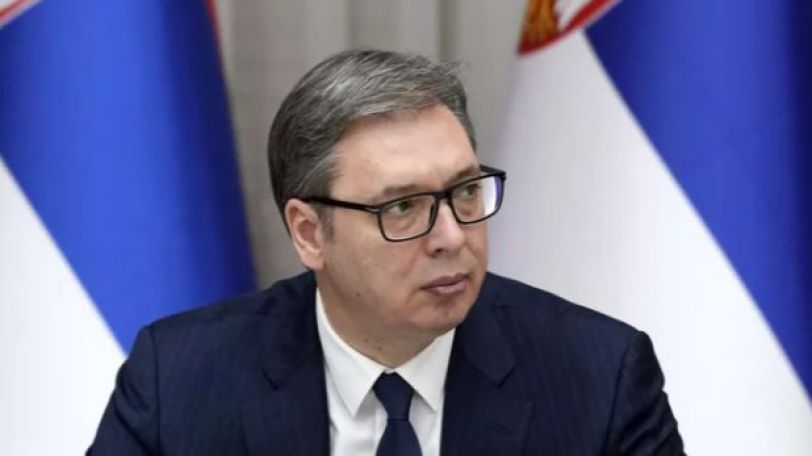 Самолет президента Сербии возобновил полет в Москву после остановки в Баку