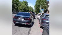 Ալեն Սիմոնյանի ծառայողական մեքենաները փակել են ավտոբուսների համար նախատեսված առաջին գիծը․ Հակոբ Կարապետյան