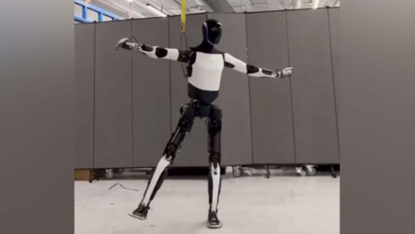 Маск опубликовал видео с танцующим роботом-гуманоидом Optimus