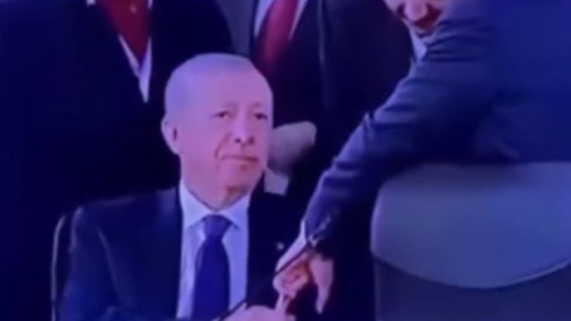 «Սրան էլ ա Մակրոնիս կինը սատկացնելու, զգում եմ»