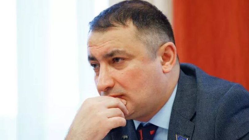 Депутата-азербайджанца думы ХМАО лишили должности после заявления о мигрантах