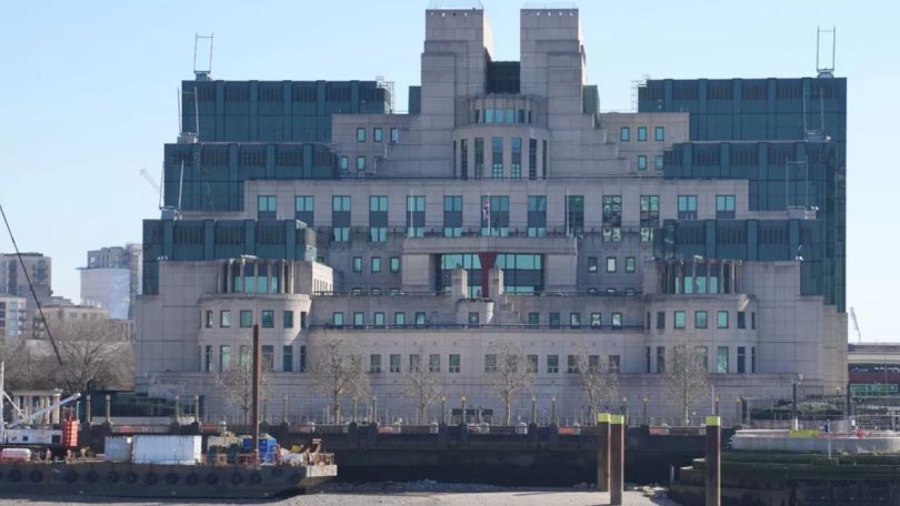 Впервые в истории британской разведки главой MI6 стала женщина