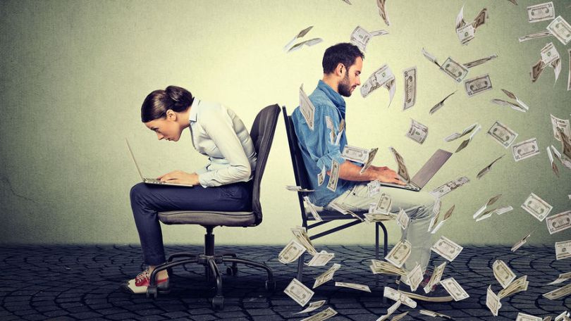 Ученые узнали, нужно ли работникам знать размер зарплат коллег