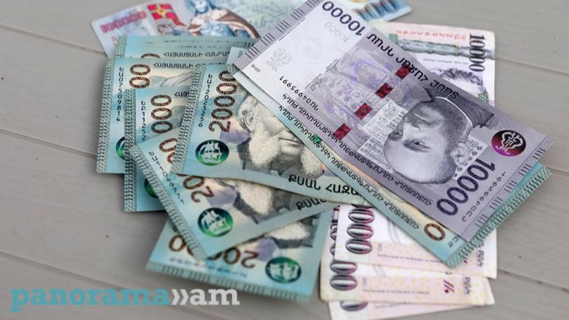 Հունվարի 7-ին եվրոյի, ռուբլու և դոլարի փոխարժեքները նվազել են