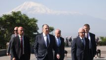 Ռուսաստանն անկեղծորեն հաջողություն է մաղթում Հայաստանին և Ադրբեջանին խաղաղության պայմանագիր կնքելու գործում. Լավրով
