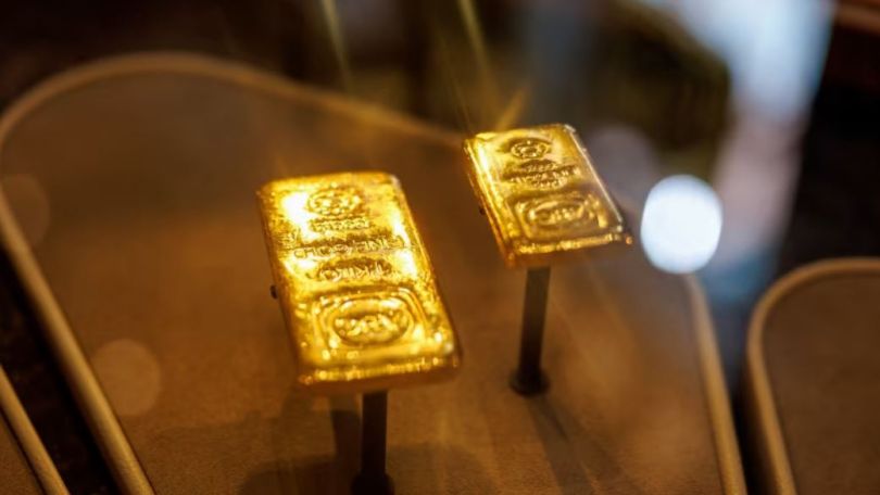 Gold tops $5,000 per ounce for first time