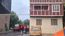 Հրդեհ՝ Էջմիածնի շենքերից մեկում