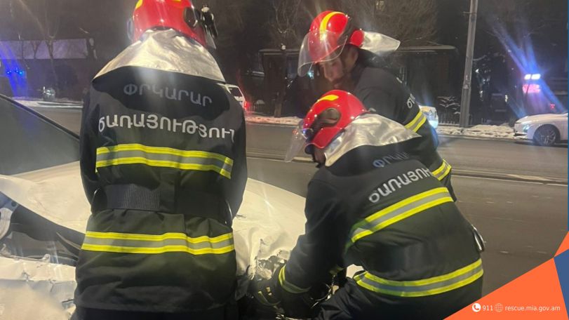 В Ереване столкнулись автомобили: есть пострадавшие