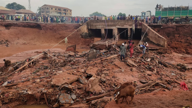 At least 150 killed in deadly floods in Nigeria