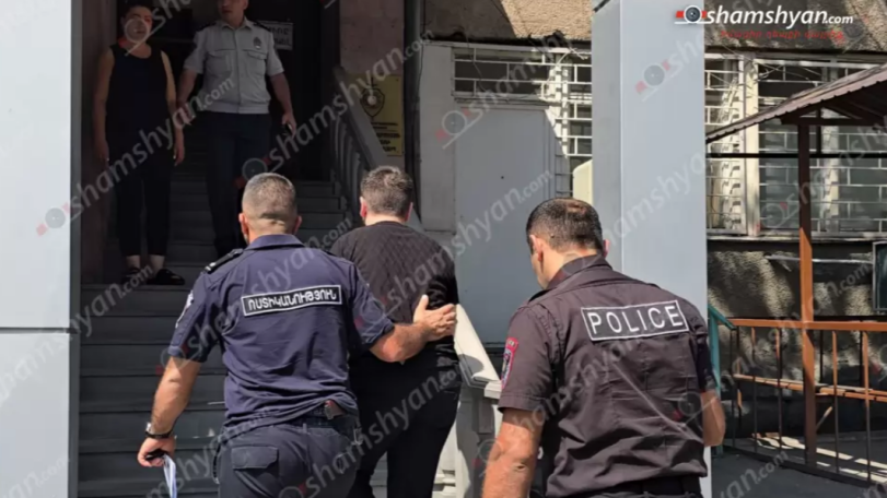 Տավուշի գյուղերից մեկում 53-ամյա տղամարդը մտել է տան ննջարան և փորձել նախ խեղդել 34-ամյա կնոջը, ապա 1-ամյա երեխային