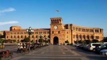 Police prevent self-immolation attempt in central Yerevan square