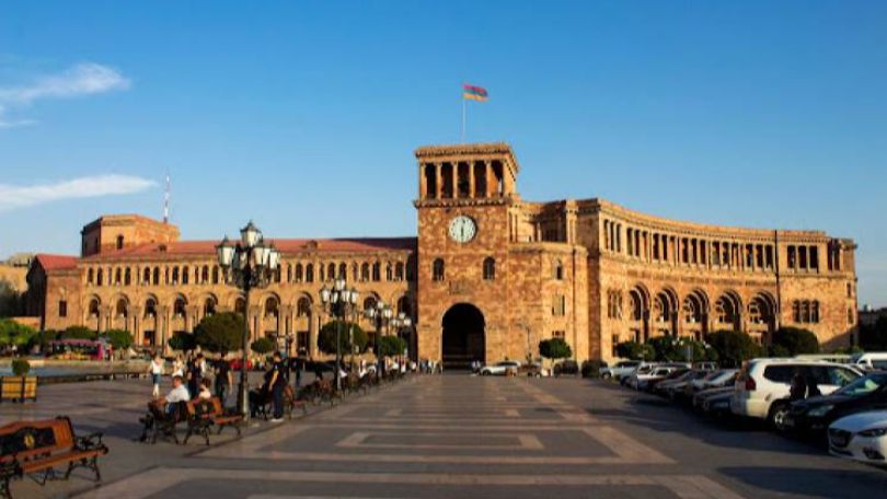 Police prevent self-immolation attempt in central Yerevan square