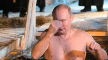 Путин традиционно окунулся в прорубь на Крещение