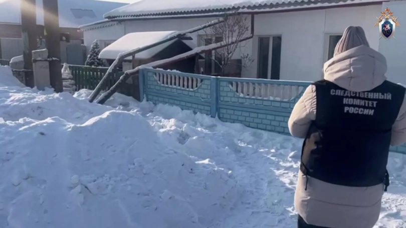 10-летняя девочка погибла, роя тоннель в сугробе в Красноярском крае