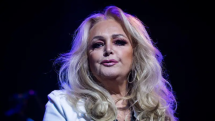 Певица Бонни Тайлер умерла в возрасте 75 лет