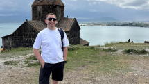 Ошибка ИИ? Адвокат раскрыл подробности дела задержанного в Армении россиянина