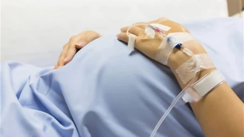 В Баку 53-летняя женщина скончалась во время родов