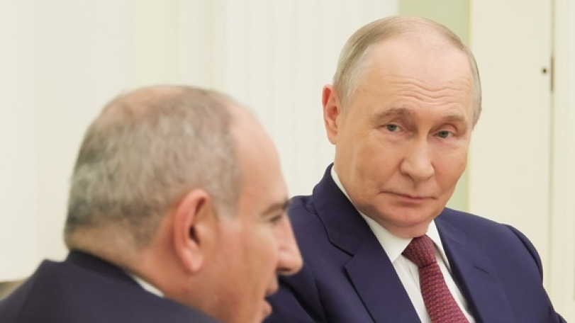 Затулин: Пашиняну повезло, что его вчера принимал в Кремле Путин, иначе бы это напоминало известную встречу Трампа с Зеленским