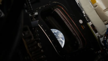 Космический корабль «Орион» с четырьмя астронавтами на борту прошел более половины пути к Луне