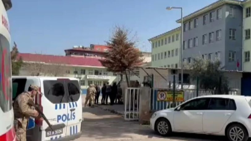 Бывший ученик открыл стрельбу в лицее в Турции, пострадали почти 20 человек
