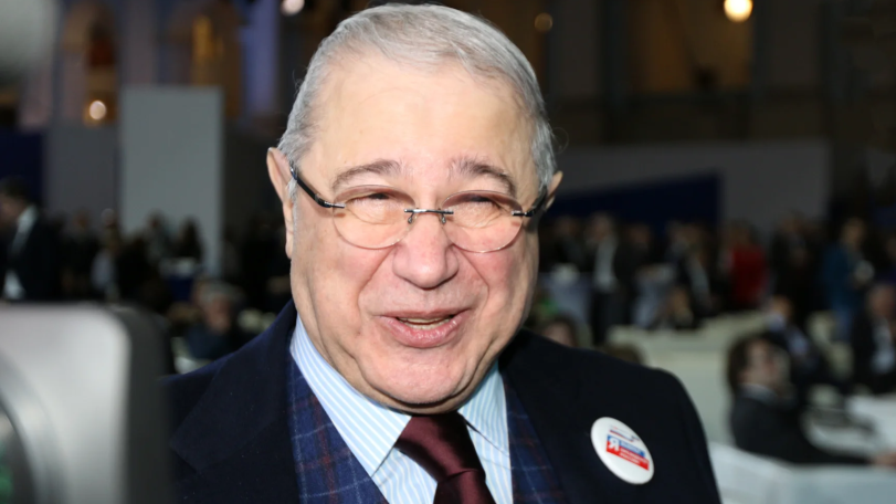 Евгений Петросян заявил, что премьер Словакии Роберт Фицо повторил его шутку