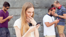 Какую опасность несет зависимость от соцсетей?