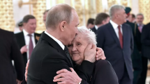 Путин в Кремле отужинал со своей учительницей Верой Гуревич