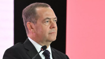 Ով փորձում է նստել աթոռի արանքում, ռիսկի է դիմում ցավոտ վայրէջք կատարել թույլ հետույքի վրա. Մեդվեդևը՝ Փաշինյանին