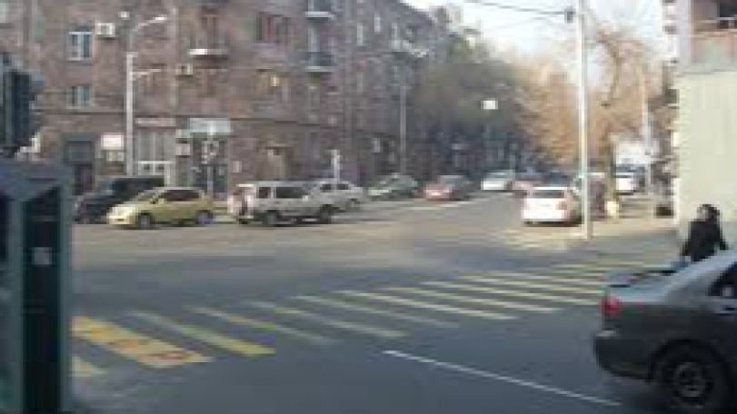 Երթևեկության կազմակերպման փոփոխություն՝ Պարոնյան-Լեո փողոցների խաչմերուկում