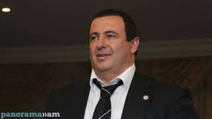 Տո՛ անգրագետնե՛ր, Ծառուկյանն ասում է՝ թոշակը բարձրացրեք․ Գագիկ Ծառուկյան