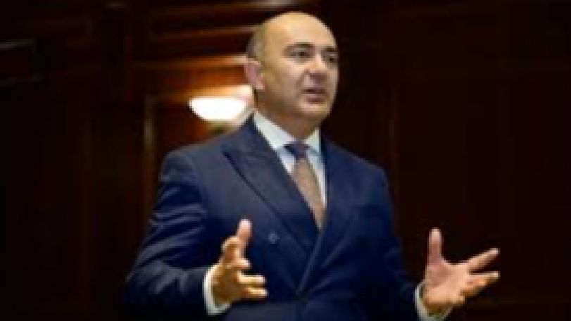 Former Armenian MP criticizes government over Azerbaijani visitors