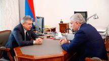Экс-премьер Армении: Происходящее в отношении Самвела Карапетяна и его семьи – позорно, недопустимо и бесчестно