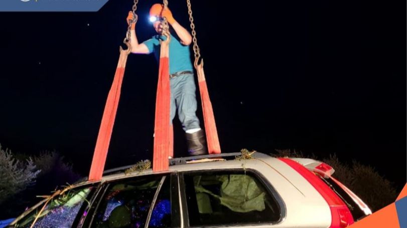 На автодороге Севан-Гавар автомобиль съехал в болото