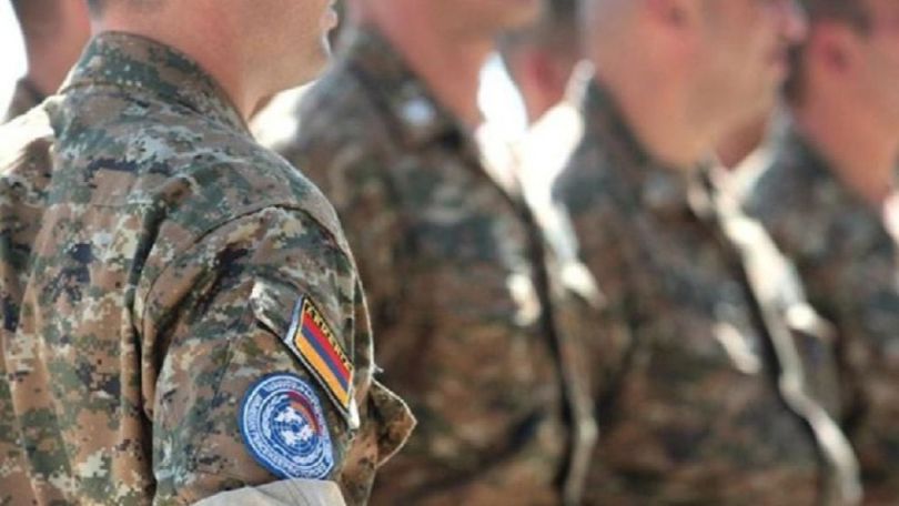 Абрамян – властям Армении: Замена срочников контрактниками – не повод обесценивать их службу