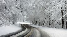 Հրազդանի, Սևանի, Ճամբարակի, Դիլիջանի, Վանաձորի, Ստեփանավանի և Մեղրիի տարածաշրջաններում թույլ ձյուն է տեղում