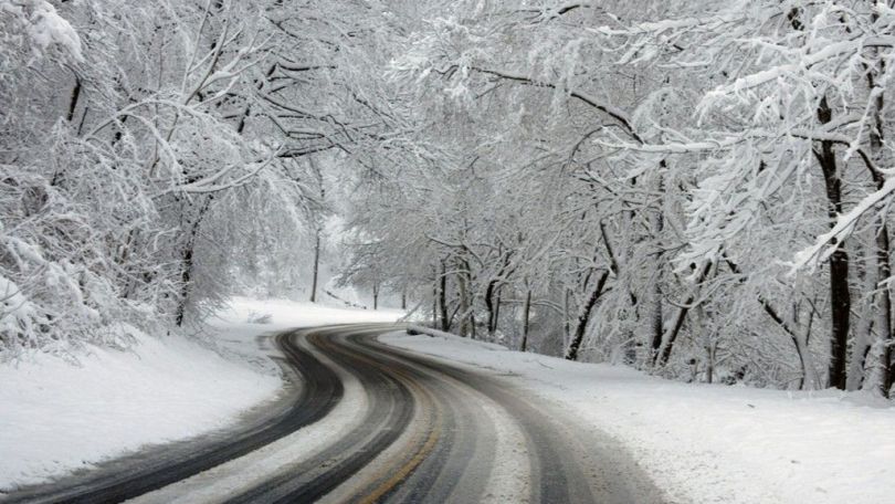 Հրազդանի, Սևանի, Ճամբարակի, Դիլիջանի, Վանաձորի, Ստեփանավանի և Մեղրիի տարածաշրջաններում թույլ ձյուն է տեղում