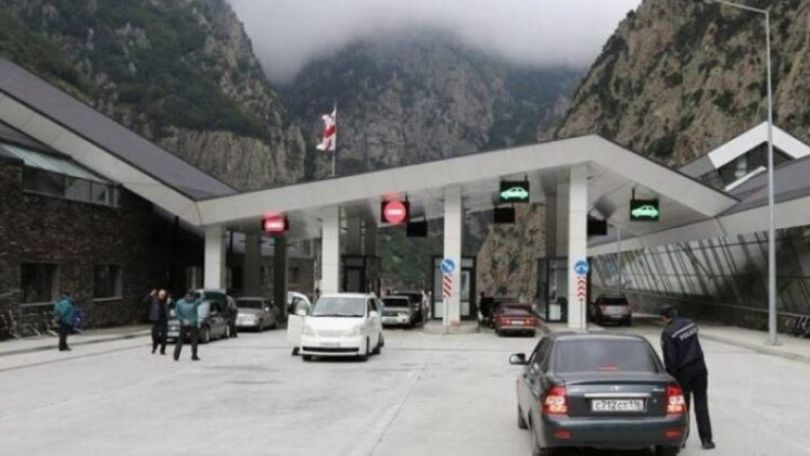 Վերին Լարս տանող ճանապարհը բացվել է թեթև մարդատար մեքենաների համար