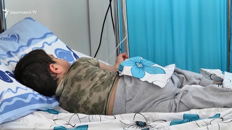 Խաշթառակում իր մանկահասակ երեխաներին բռնության ենթարկած մայրը հղի է և չի ներկայանում դատարան. «Հետք»