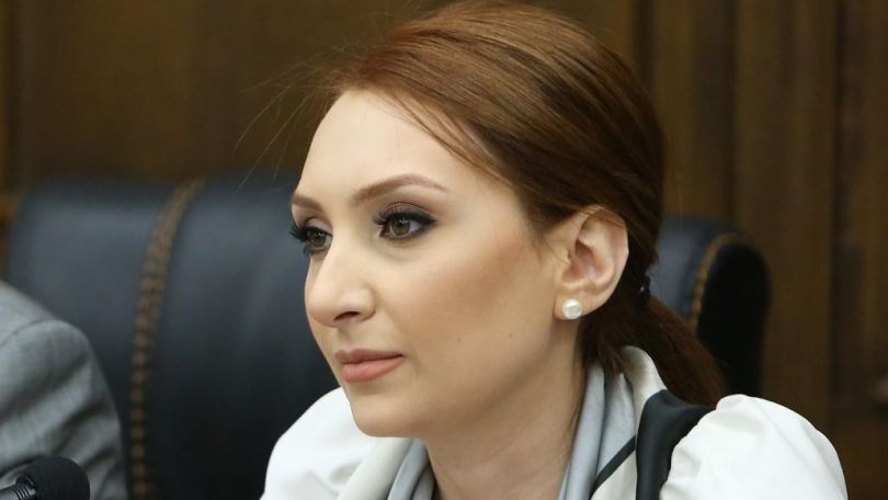 Энциклопедия стоимостью 1 млн 14 тыс. драмов была задекларирована на имя Макунц ошибочно – Правительство