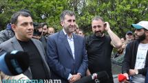 Տղաներին տեղափոխել են ՆԳՆ ոստիկանության Երևանի քաղաքային վարչություն, նրանց կարգավիճակն այս պահին պարզ չէ. Մելիքյան