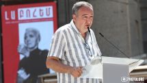 Sculptor of Aznavour statue welcomes diverse opinions