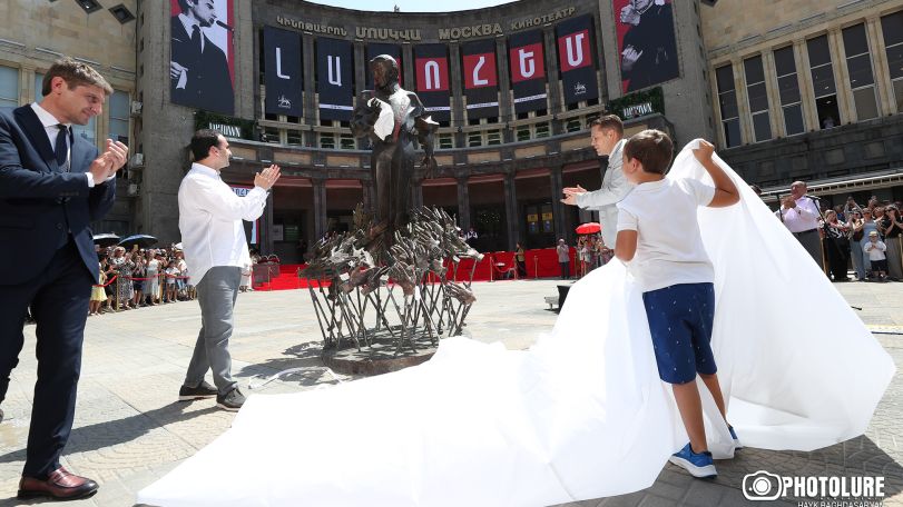 Charles Aznavour statue unveiled in Yerevan