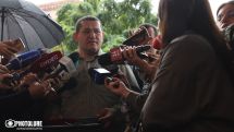 Акция у правительства: семеро участников войны вернули свои медали и ордена