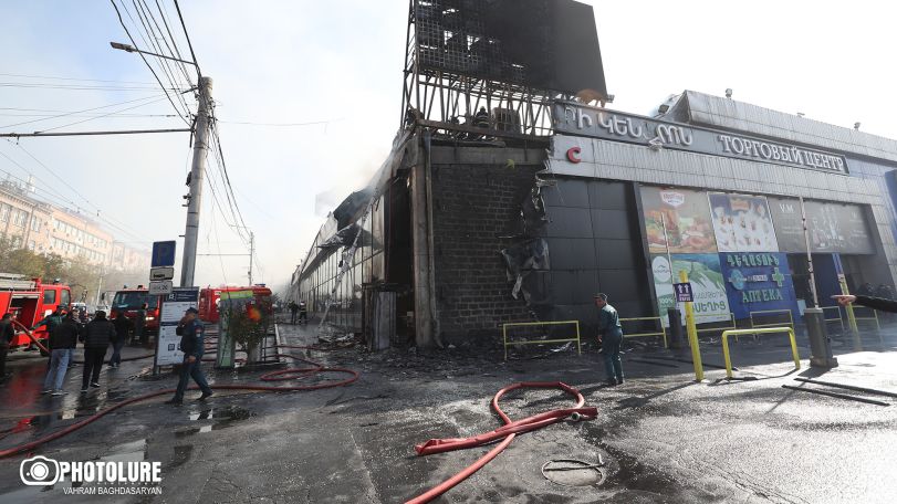 LIVE: Firefighters work to contain blaze at Yerevan shopping center